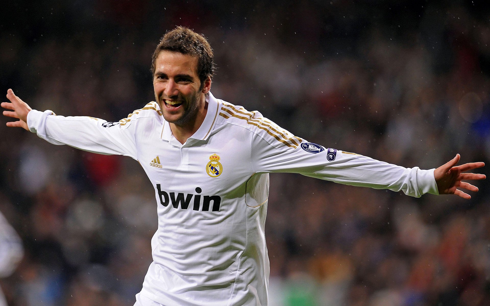 2026世界杯预选赛激战正酣,多支豪门提前锁定席位,亚洲区竞争白热化